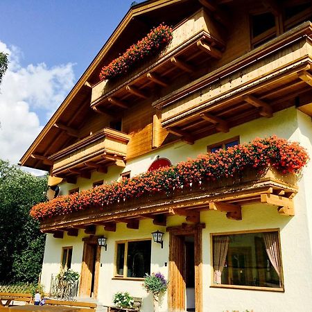 Pension Enzian Saalbach-Hinterglemm Exteriör bild