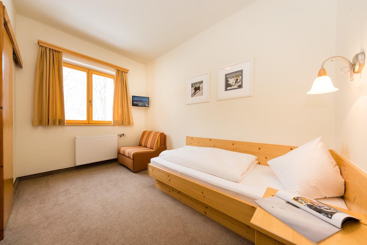 Pension Enzian Saalbach-Hinterglemm Exteriör bild