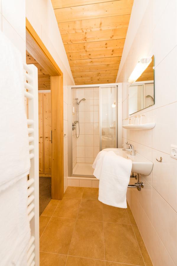 Pension Enzian Saalbach-Hinterglemm Exteriör bild